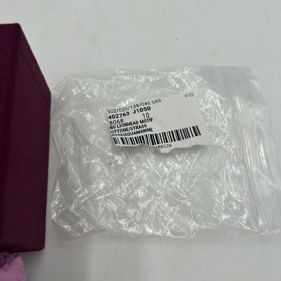 Women’s Gucci , lion head, blue and gold statement ring size 5 made in Italy - Picture 6 of 6